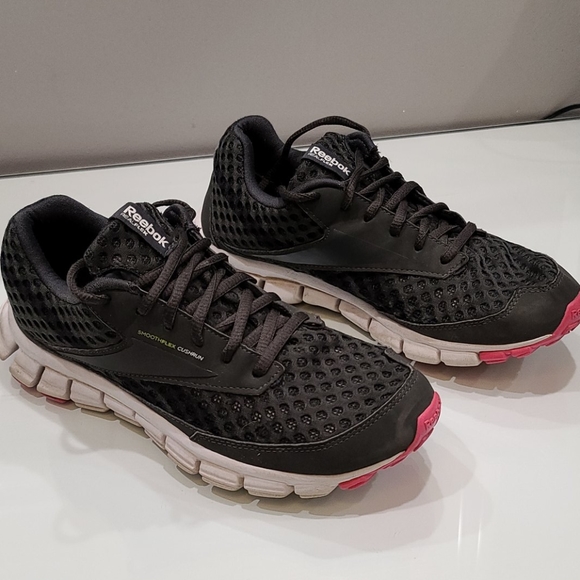 Reebok Shoes - Reebok Real Flex